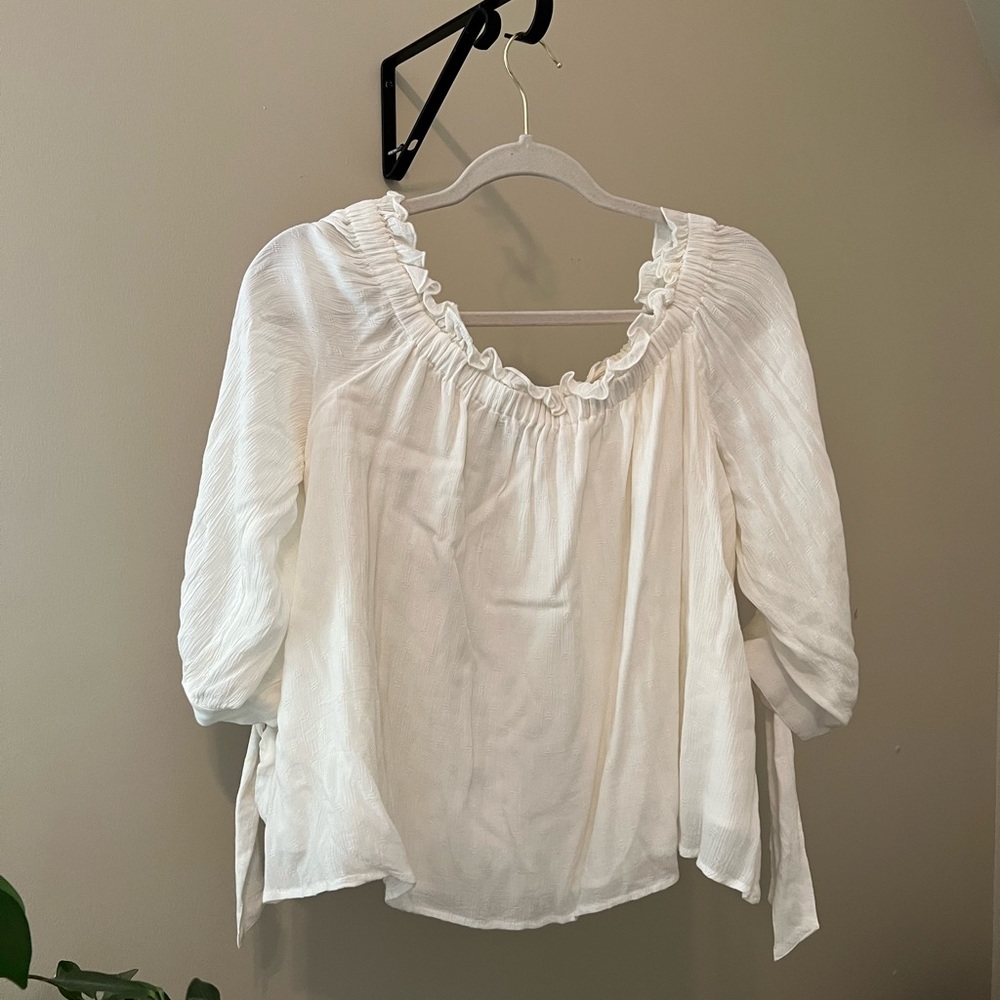 BoHo white off shoulder top